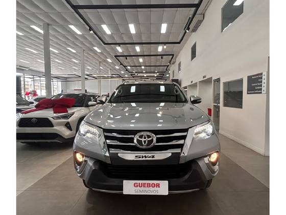 TOYOTA HILUX SW4 2.8 SRX 4X4 16V TURBO INTERCOOLER DIESEL 4P AUTOMÁTICO TOYOTA HILUX SW4 2.8 SRX 4X4 16V TURBO INTERCOOLER DIESEL 4P AUTOMÁTICO